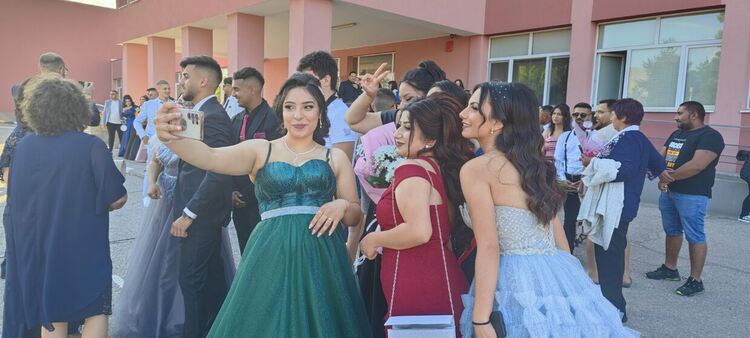 Абитуриентите от ПГСС "Васил Левски"-Първомай отпразнуваха зрелостта си