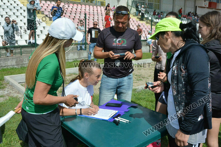 80 лекоатлети в надпревара на стадион „Хасково“