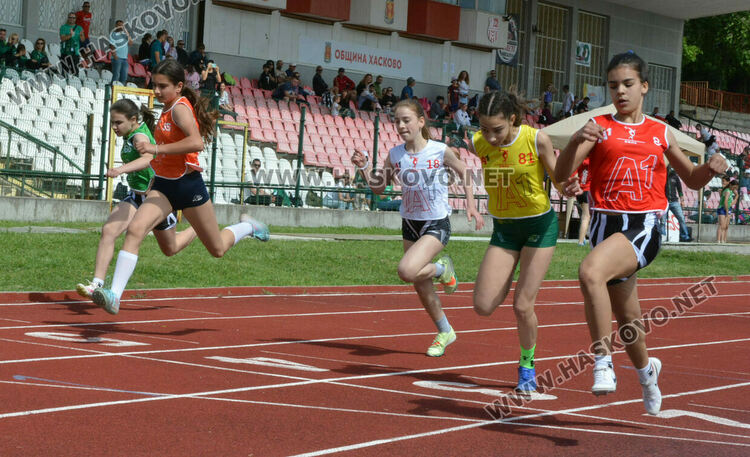 80 лекоатлети в надпревара на стадион „Хасково“