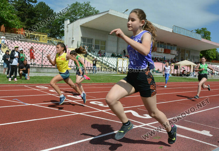 80 лекоатлети в надпревара на стадион „Хасково“
