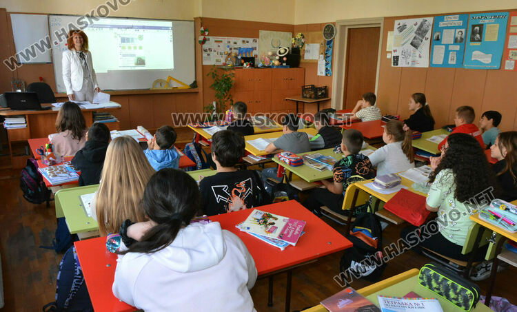 104 четвъртокласници не се явиха на НВО по БЕЛ в Хасковско
