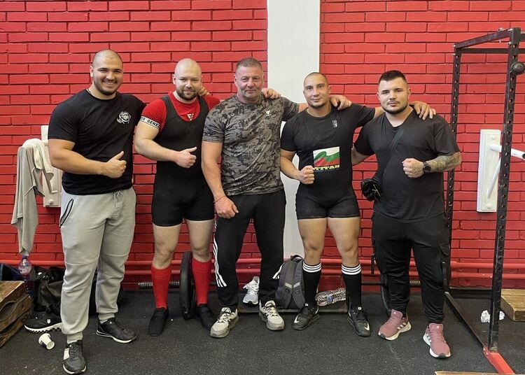 Хасковски трибойци с успехи на Държавното първенство по вдигане от лег