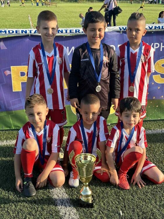 Малките таланти на ФК „Хасково“ с второ място на турнира Paradise cup 