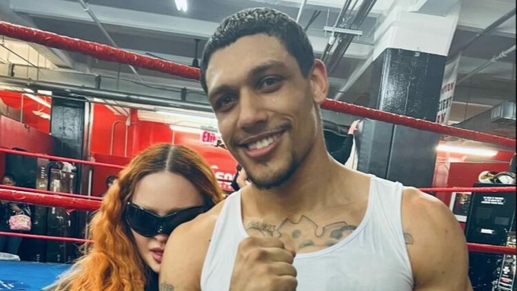 Мадона се раздели с 30-годишния боксьор