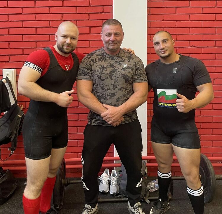 Хасковски трибойци с успехи на Държавното първенство по вдигане от лег