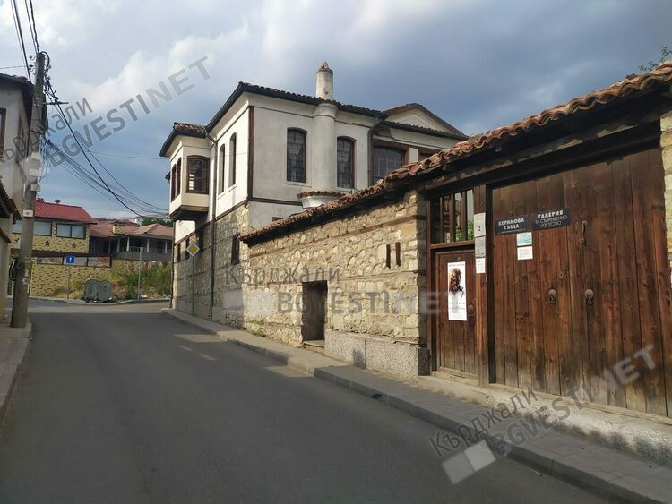 Авторска изложба на Тенчо Петков в Кърджали