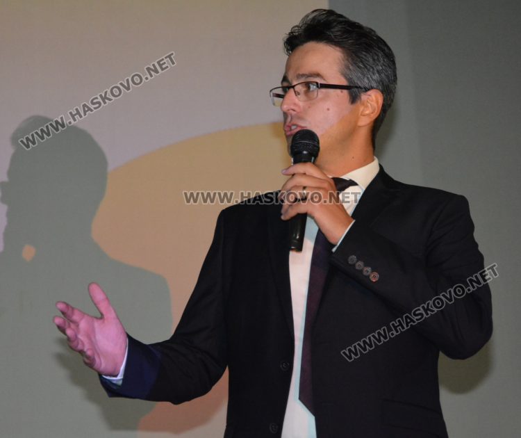 Пълна зала посрещна лидерите на Промяната в Хасково