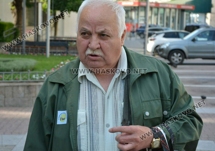 „Ден без автомобили“ в Хасково, кметът Станислав Дечев пристигна с електрически велосипед