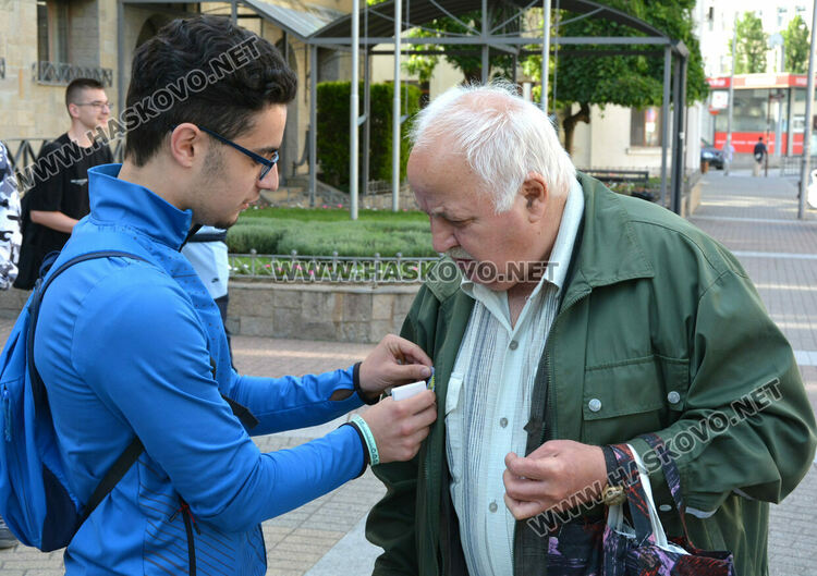 „Ден без автомобили“ в Хасково, кметът Станислав Дечев пристигна с електрически велосипед