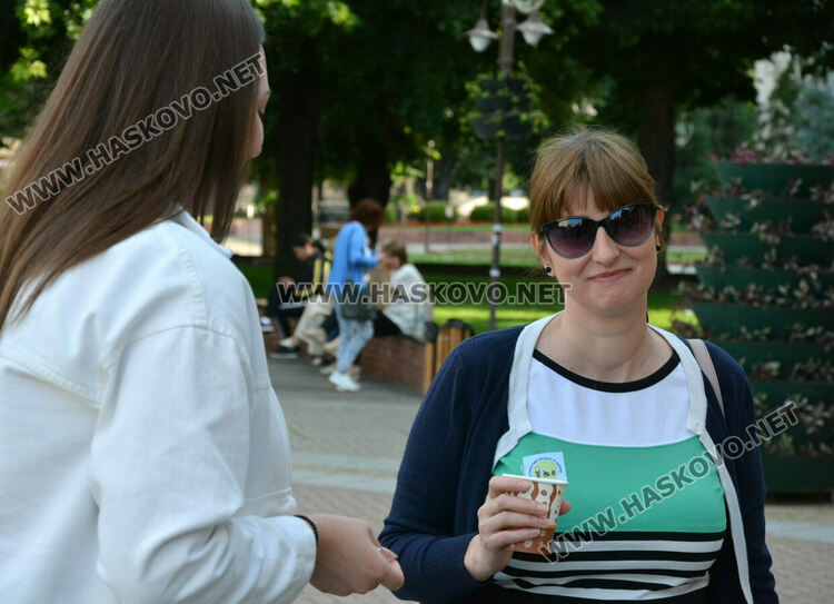 „Ден без автомобили“ в Хасково, кметът Станислав Дечев пристигна с електрически велосипед