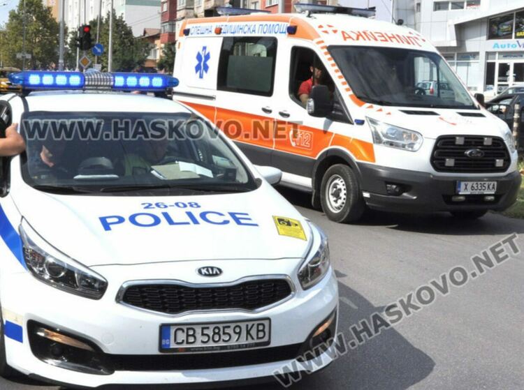 Водач на товарен автомобил с 2.12 промила се заби в кола на кръстовище