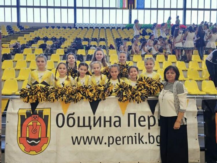 С голям успех преминаха Държавният турнир по чирлидинг за „Купа Перник“