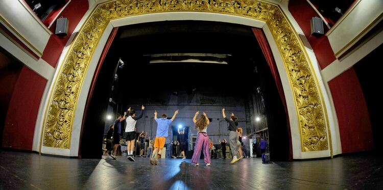 Два театрални фестивала, изложби, концерти и тържества в Хасково през юни