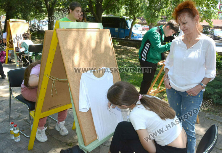 Ученици отправиха послания срещу тютюнопушенето в творчески конкурс 