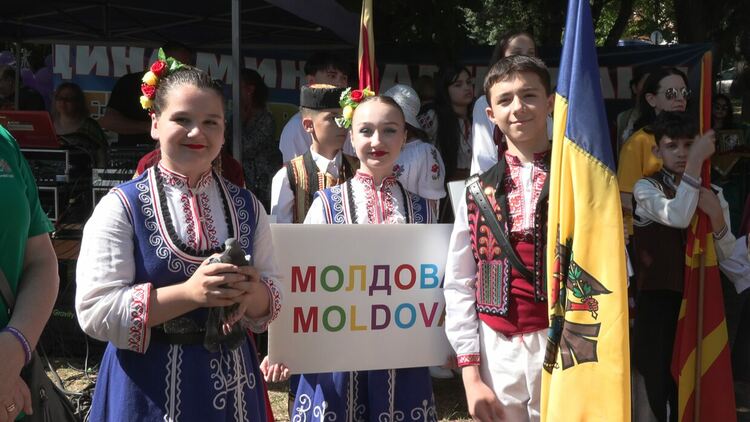 Изпълнители от осем държави участват на етнофестивала в Минерални бани