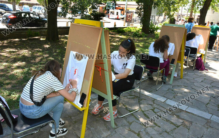 Ученици отправиха послания срещу тютюнопушенето в творчески конкурс 