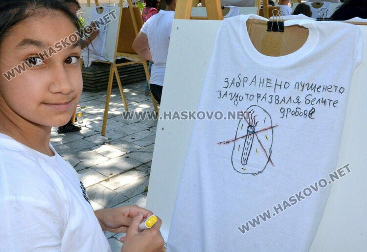 Ученици отправиха послания срещу тютюнопушенето в творчески конкурс 