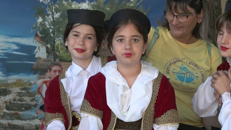 Изпълнители от осем държави участват на етнофестивала в Минерални бани