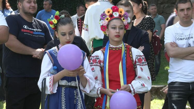 Изпълнители от осем държави участват на етнофестивала в Минерални бани