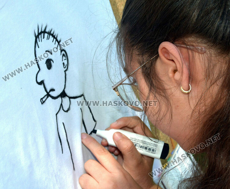 Ученици отправиха послания срещу тютюнопушенето в творчески конкурс 