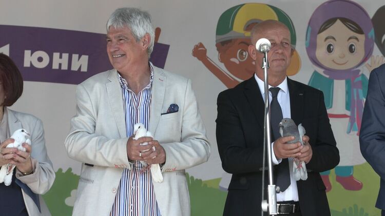 Изпълнители от осем държави участват на етнофестивала в Минерални бани