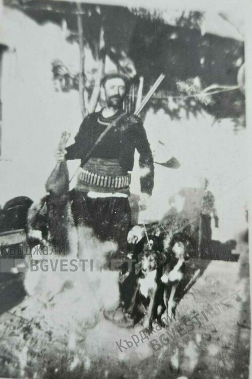 Снимка от музея в Кърджали оживява,потомците на гайдар от Гюмюрджинско разказват за драматичната съдба на бежанеца