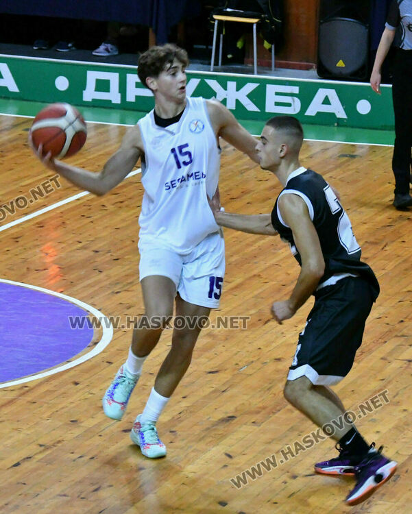 Кристиян Желев с повиквателна за юношеския национален отбор по баскетбол преди Европейското първенство