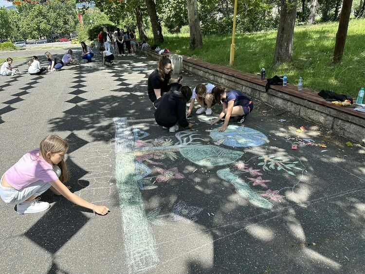 Славейковци с творчество против цигарите