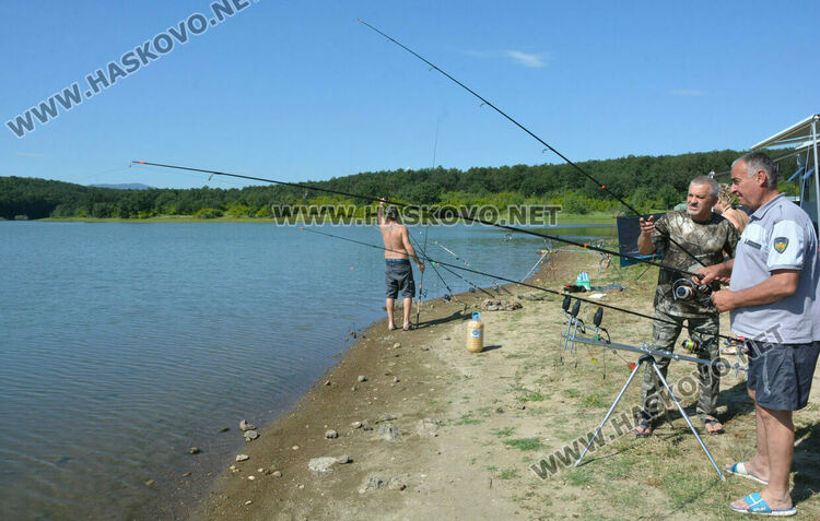 Ранобудни рибари откриха сезона