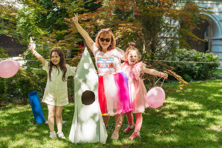 Хиляди деца изпълниха Централната градска алея на 1 юни