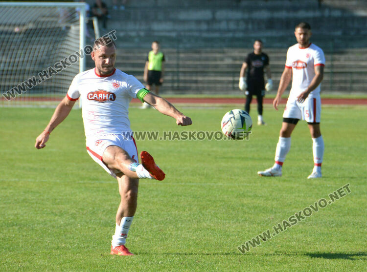 „Саяна Хасково“ завърши сезона с победа над „Ботев II“