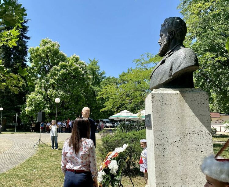 Димитровград почете Христо Ботев и геройски загиналите за свободата на България