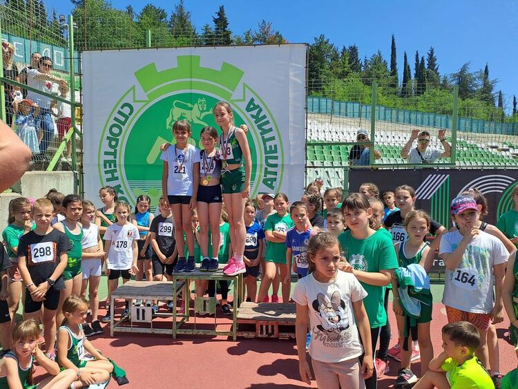 Четири медала за младите атлети на Хасково