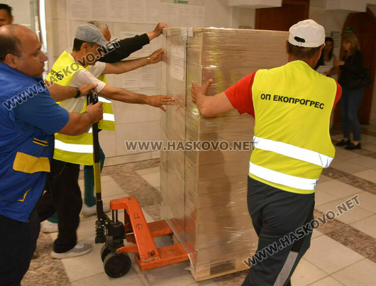 Пристигнаха бюлетините за изборите 2в1 на 9 юни 2024