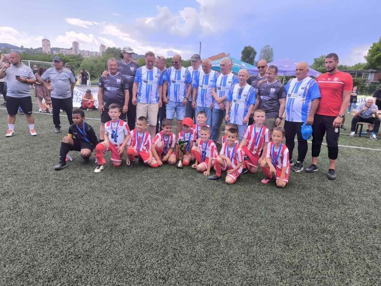 Младите таланти на ФК „Хасково“ с две призови места на турнир в Кърджали