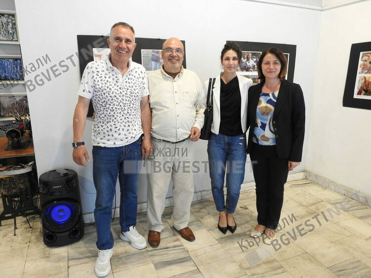 В Кърджали бе открита авторската изложба на Георги Кулов „Етнопалитра – лицата на балканския фолклор“