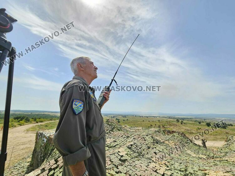 Демонстрираха ракетната система за залпов огън „Himars“ на полигон „Корен“