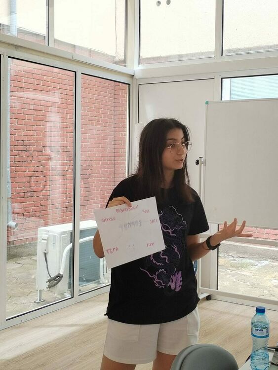 Ученици от "Златаров" са партньори в проект срещу агресията