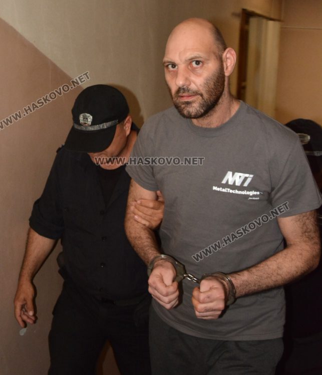 Домашен арест за 31-годишния, обвинен за опит за убийство на баща си и домашно насилие