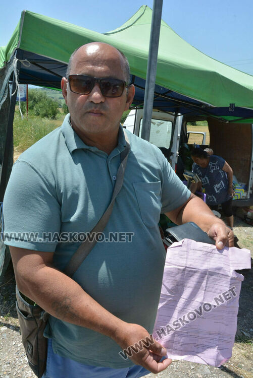 Производители спорят кой да продава на забранено място в Хасково