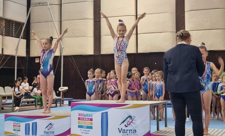 Моника Караколева с отличия от Държавното първенство по спортна гимнастика