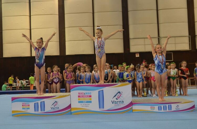Моника Караколева с отличия от Държавното първенство по спортна гимнастика
