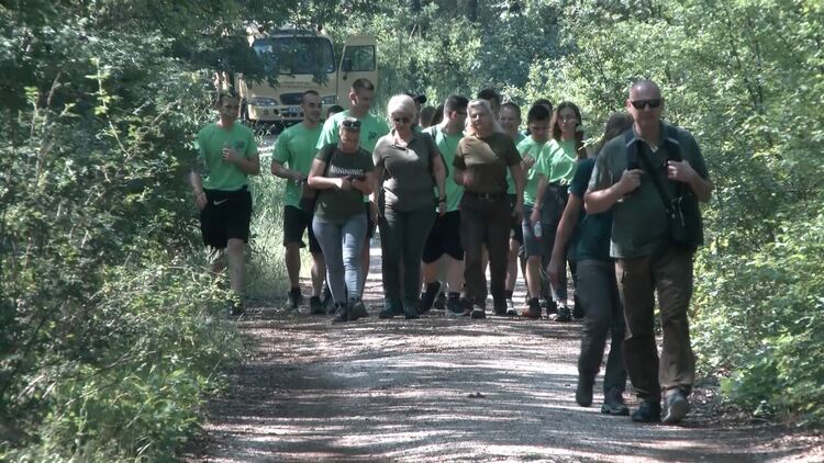 Ученици се запознаха с работата на лесовъдите в инициативата  „Горска класна стая“