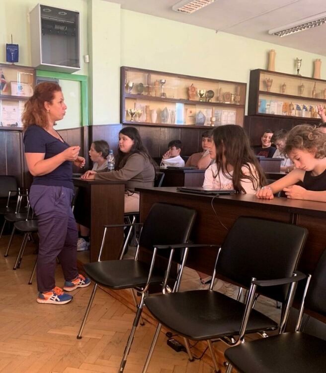 Засадиха дръвчета за Деня на екологията в Асеновград 