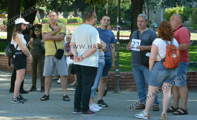 По график раздадоха бюлетините и машините за изборите в Хасковско