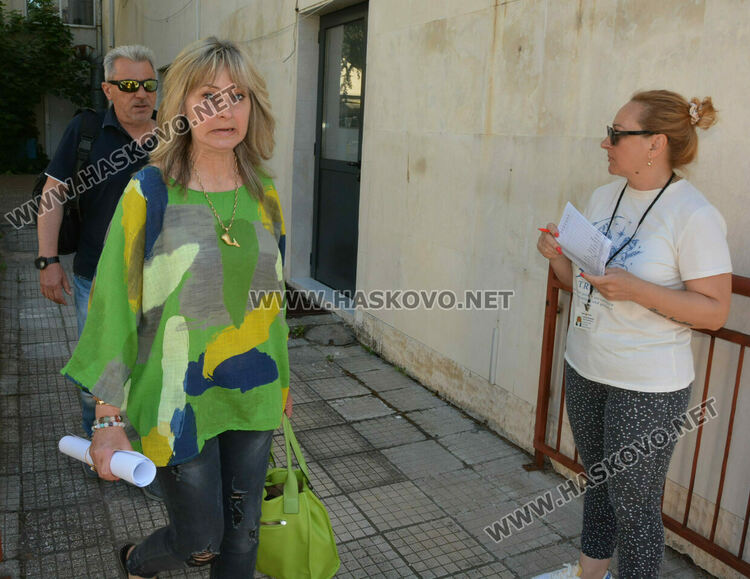 По график раздадоха бюлетините и машините за изборите в Хасковско