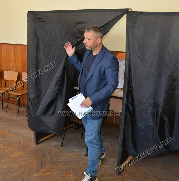 Делян Добрев: Гласувах за това да се развива държавата и в частност област Хасково