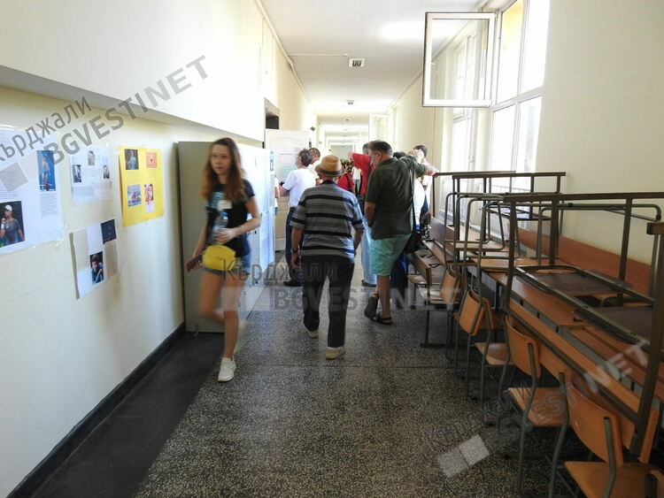 Кърджалийци излязоха да гласуват по хладно в сутришните часове,даже имаше опашки пред секции