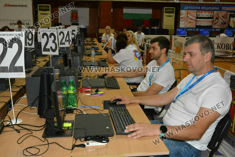 Подвижни секции от Минерални бани първи предадоха бюлетините в РИК-Хасково