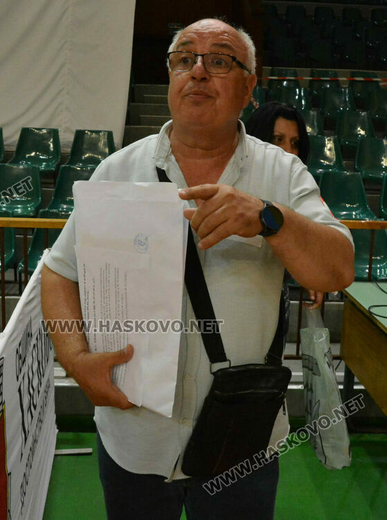 Подвижни секции от Минерални бани първи предадоха бюлетините в РИК-Хасково